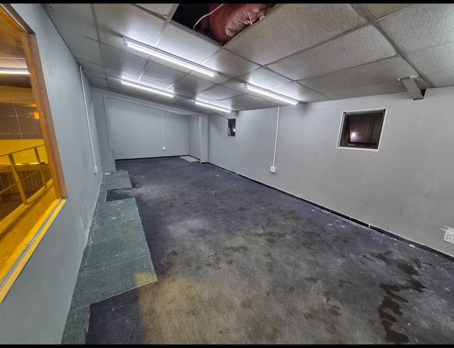 600M² WAREHOUSE TO LET IN WADEVILLE
